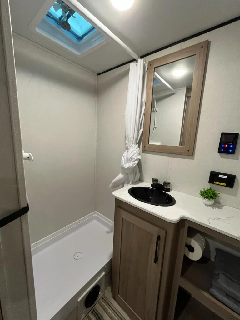 86664616-98a1-41f0-9479-4b814fc12131